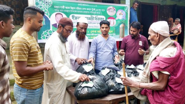 শান্তিগঞ্জের জামলাবাদে আরব উল্লাহ-মরিয়ম ট্রাস্টের ফুডপ্যাক বিতরণ