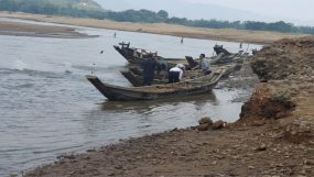 কানাইঘাট লোভা কোয়ারীতে প্রশাসনের অভিযান