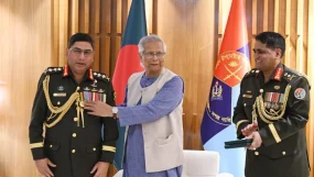 ‘সেনাবাহিনী পদক’ পেলেন সেনাপ্রধান ওয়াকার-উজ-জামান