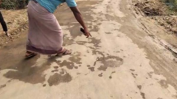 কাজ শেষ হতে না হতেই কানাইঘাট গরিপুর পাকা সড়কের পিচ উঠে যাচ্ছে