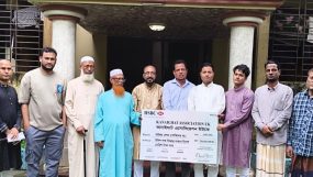 লন্ডনে নিহত শাকিলের পরিবারকে কানাইঘাট এসোসিয়েশন ইউকের ২০ লক্ষ টাকা প্রদান